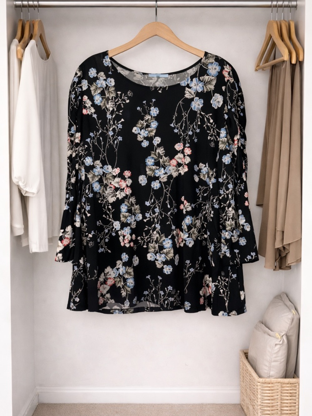 CeCe 2X Black Floral Blouse Blue Pink Long Sleeve Flowy Top Plus Size